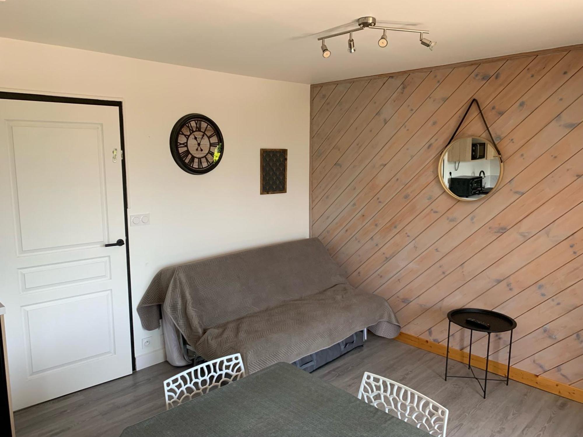 Appartement Agreable A Deux Pas Du Plan D'Eau 엠브룬 외부 사진